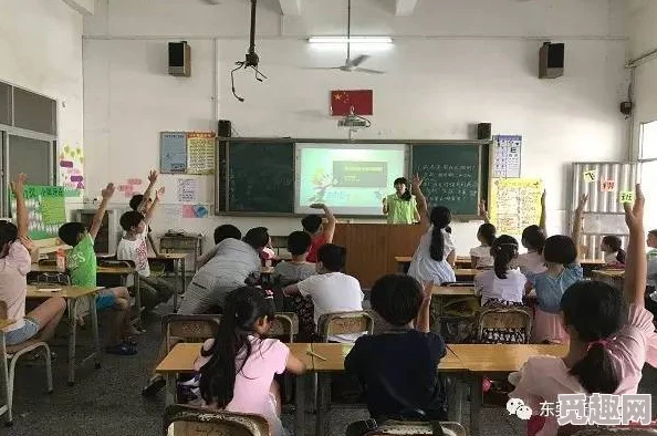 班主任让我诵一节课，学生们积极参与，课堂气氛活跃，大家纷纷分享自己的理解与感受