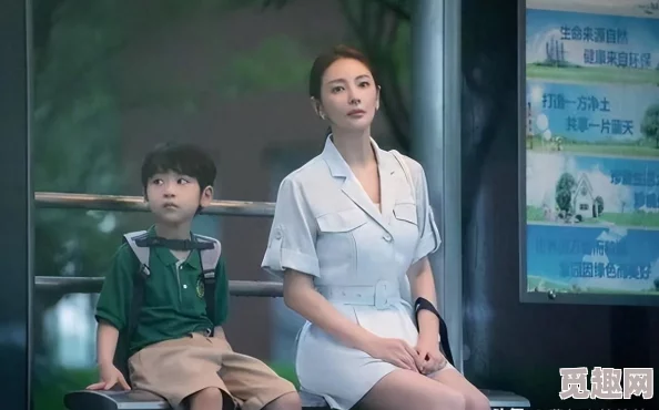 当代女性在职场与生活中如何打破传统束缚，勇敢追求自我价值与独立的故事