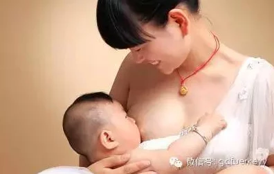 肥硕的乳球乳晕奶水据说此图片主角是网红圈新晋辣妈引发网友热议身材恢复迅速